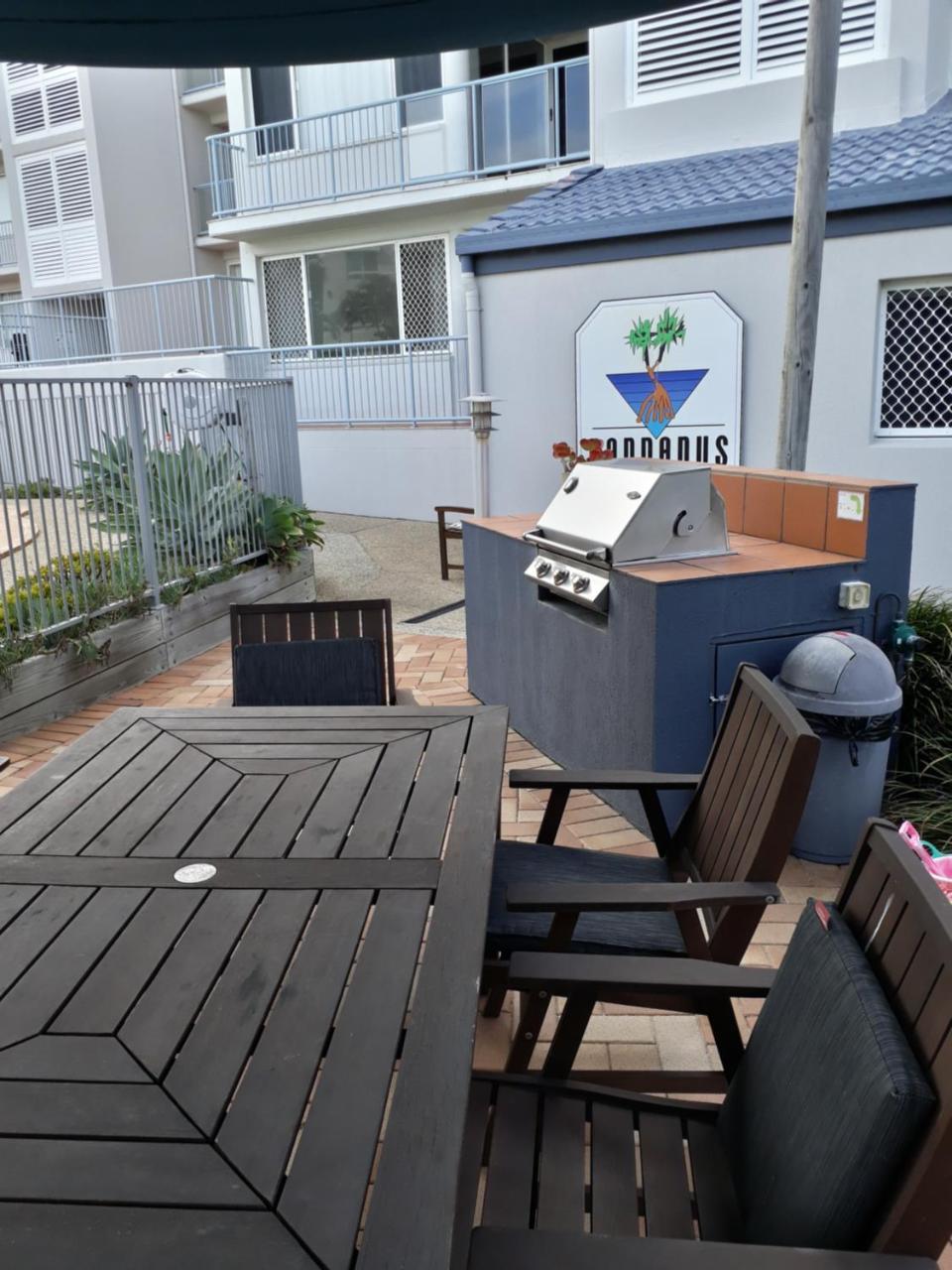 Pandanus Coolum Beach Exterior photo